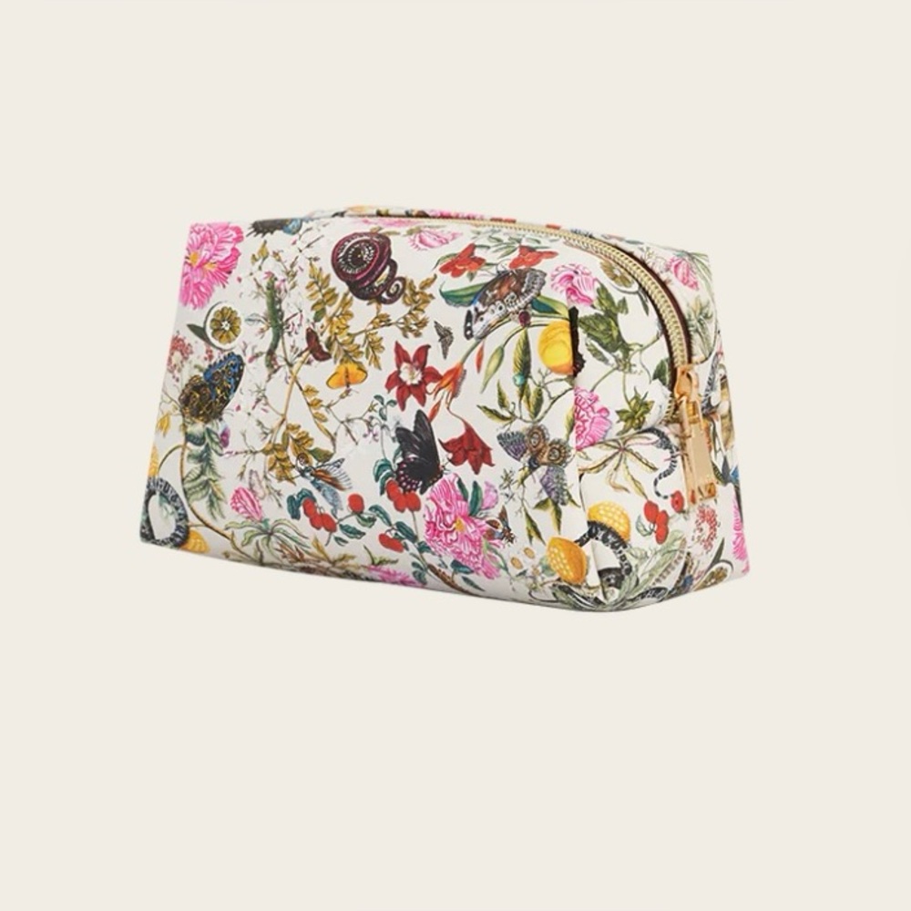 NWT Fable England Makeup Pouch